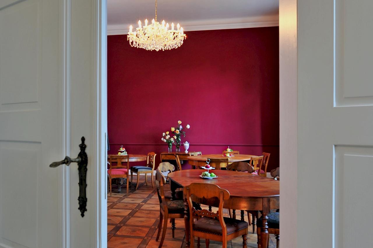 Schlosshotel Marihn Luaran gambar