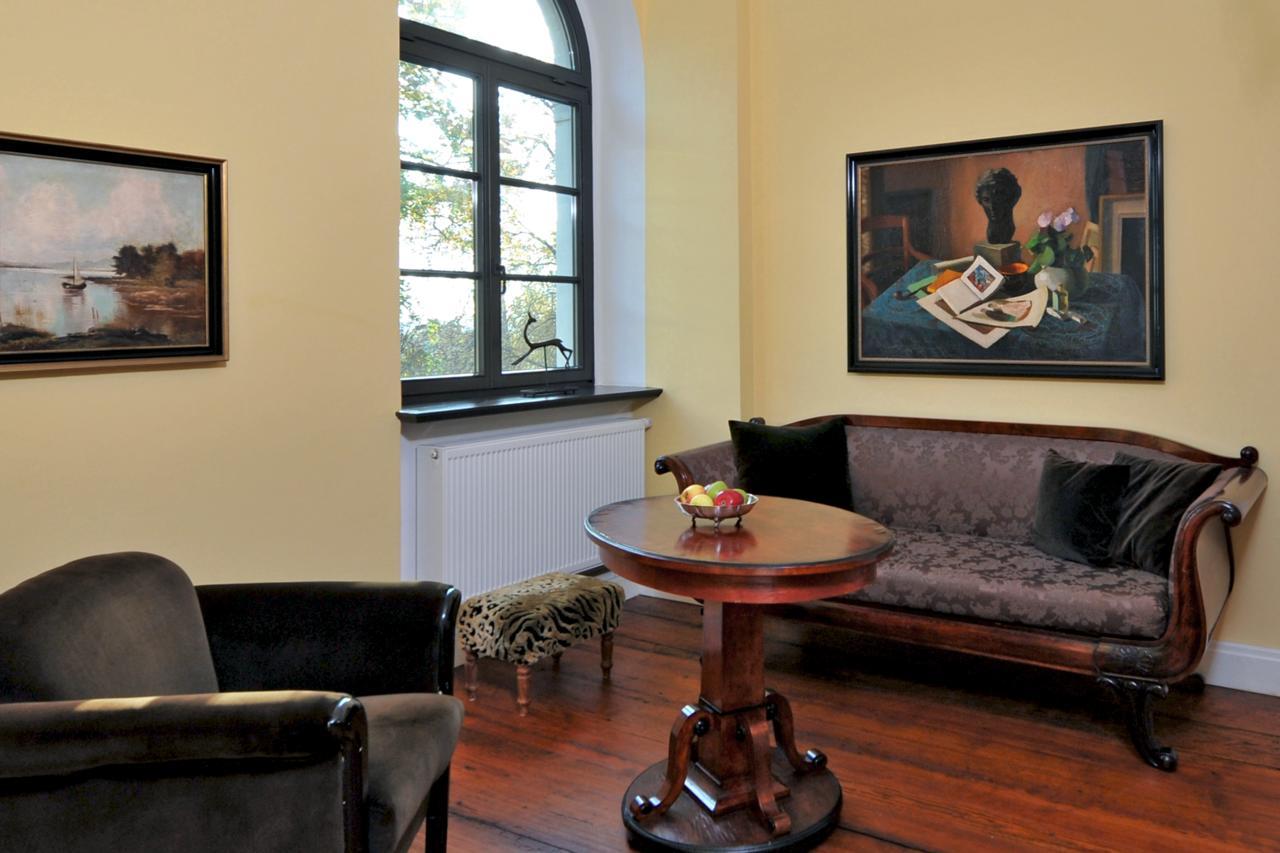 Schlosshotel Marihn Luaran gambar